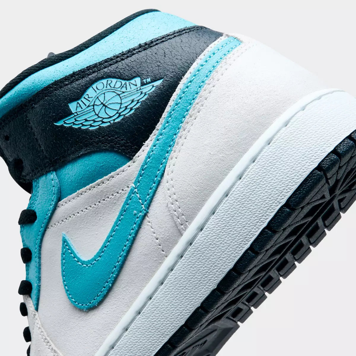 AIR JORDAN 1 MID SE Talla 9