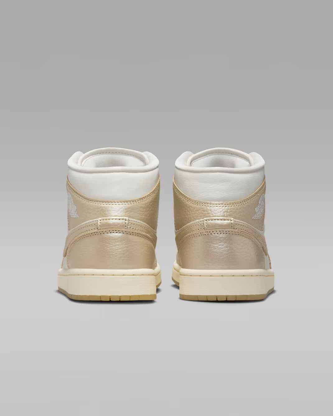 Air Jordan 1 Mid SE Size 7.5