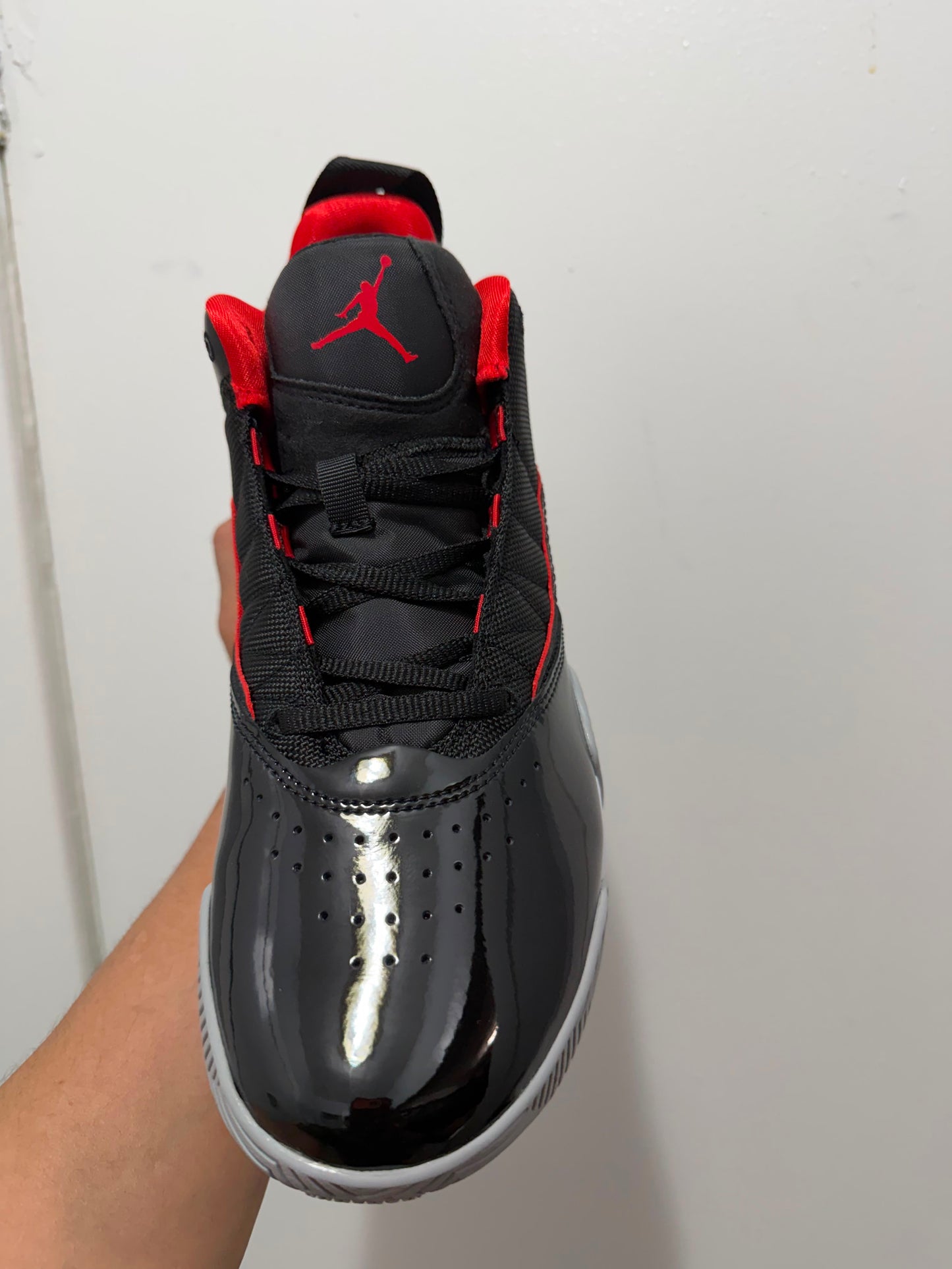 Jordan Stay Loyal  / Size 8