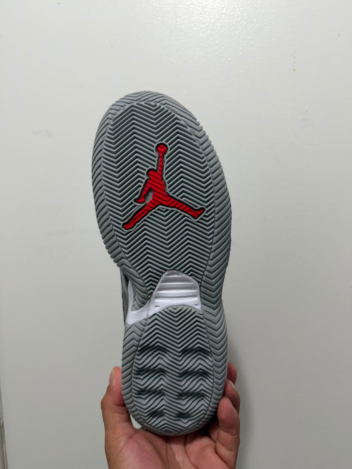 Jordan Stay Loyal  / Size 8