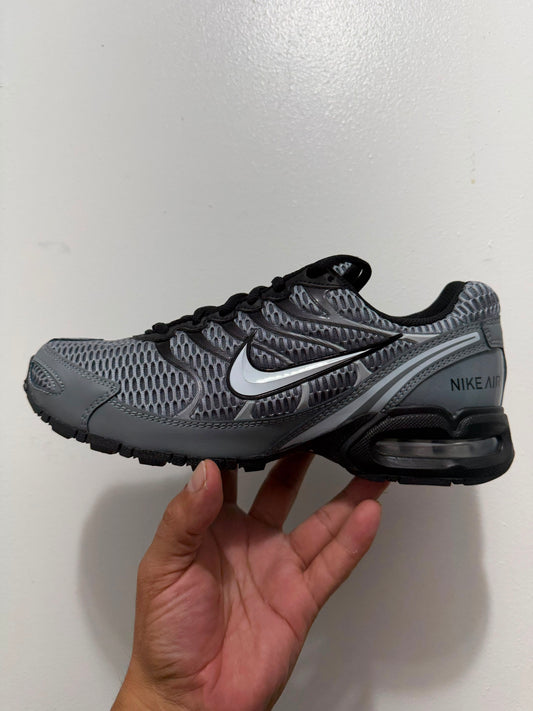 Nike Air Max Torch 4 / Size 8