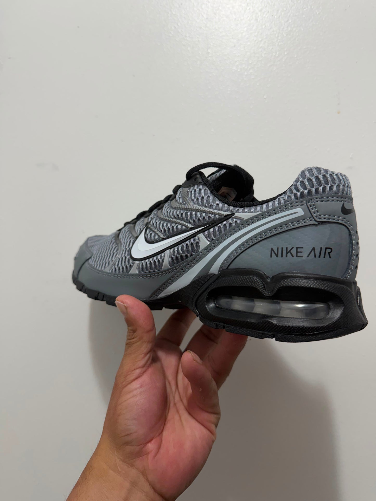 Nike Air Max Torch 4 / Size 8