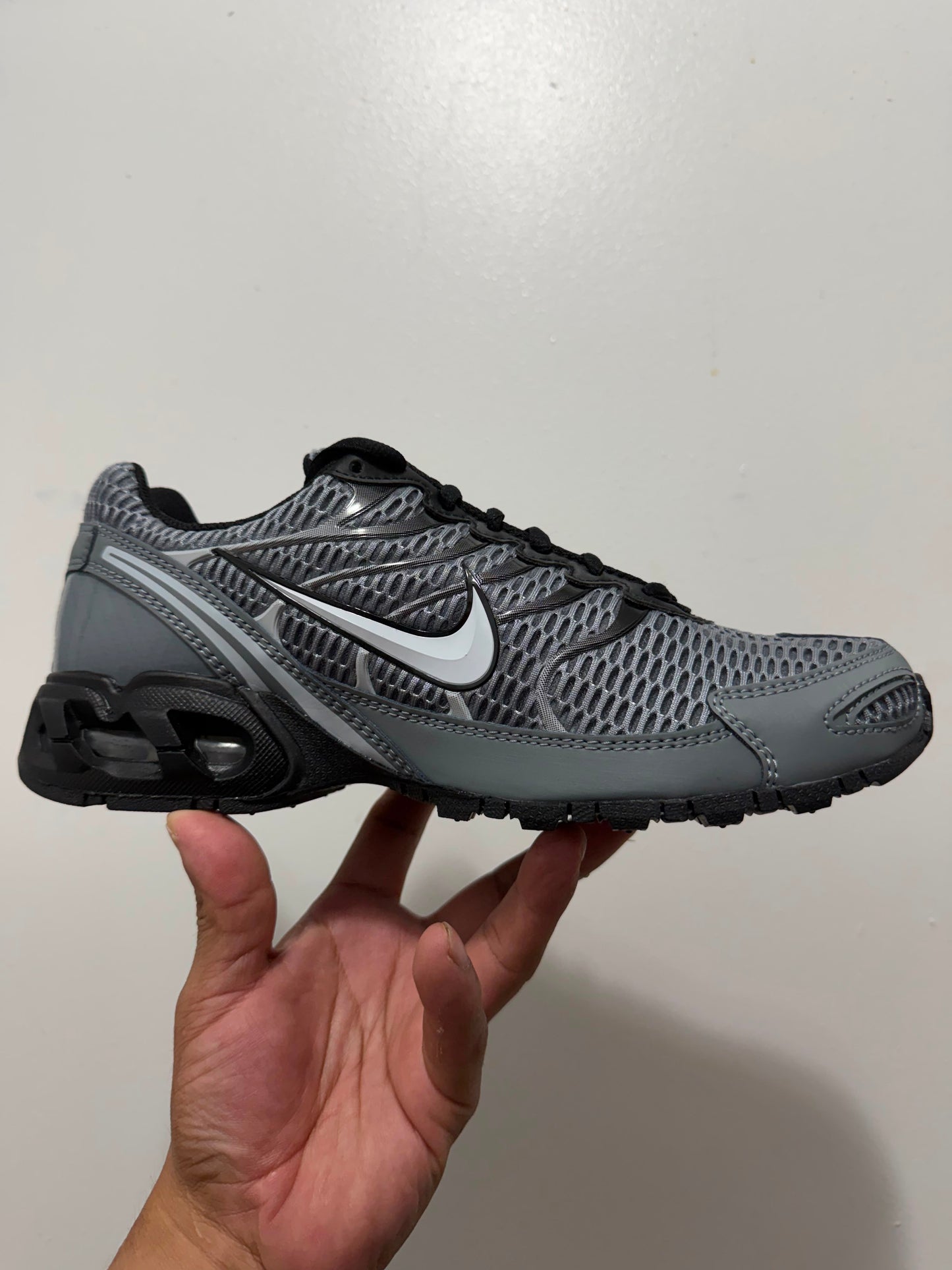 Nike Air Max Torch 4 / Size 8